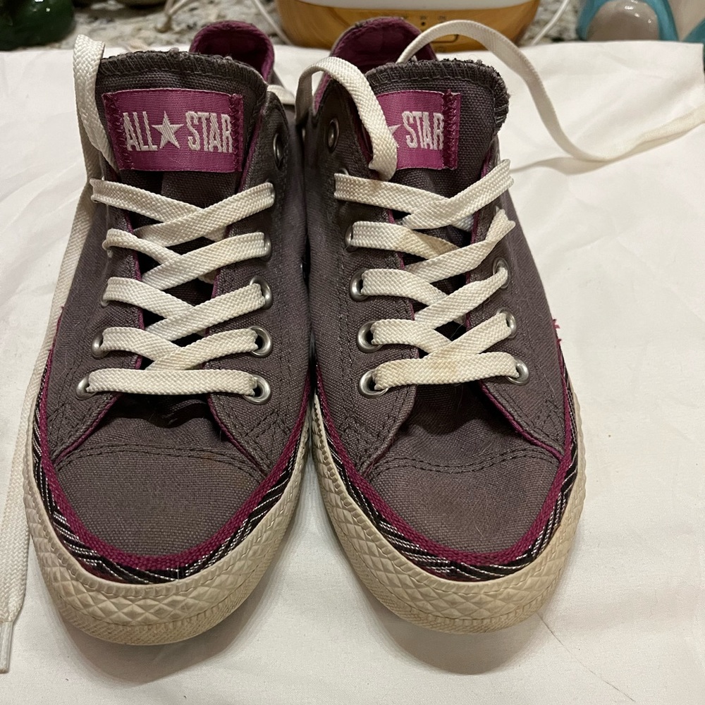 Converse all stars low tops